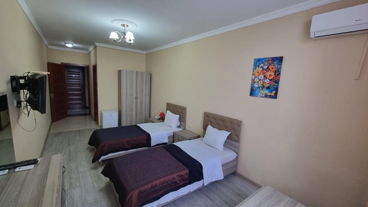 Darianna Batumi Hotel Exterior foto
